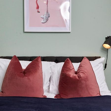 Stunning Two Bedroom Apartment By Purestay Short Lets & Serviced Accommodation Warwickshire With Parking Stratford-upon-Avon Dış mekan fotoğraf